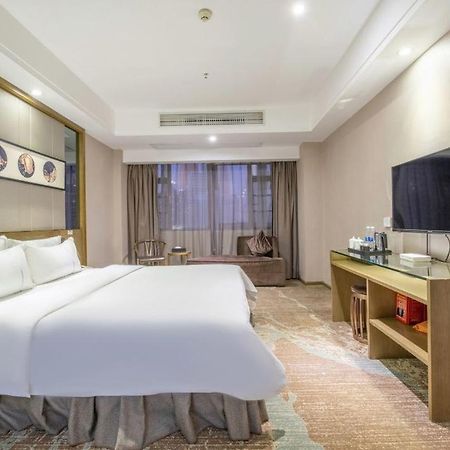 Lnsail Hotel Shenzhen Luohu Port Railway Station Extérieur photo