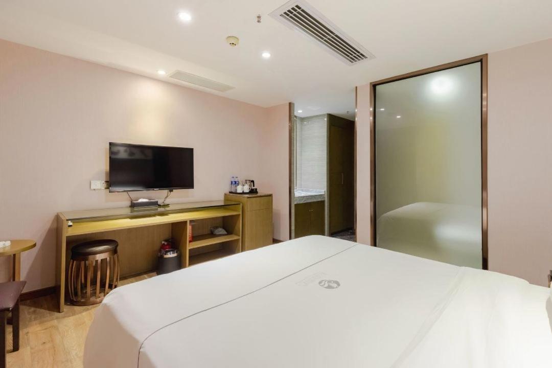 Lnsail Hotel Shenzhen Luohu Port Railway Station Extérieur photo