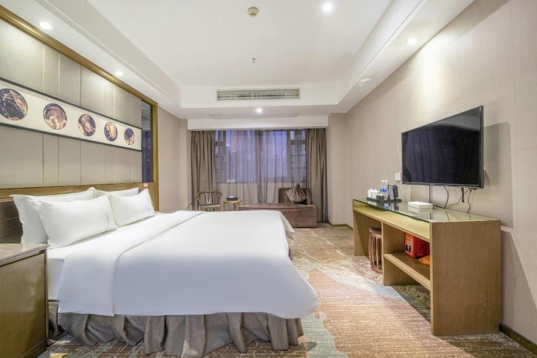 Lnsail Hotel Shenzhen Luohu Port Railway Station Extérieur photo