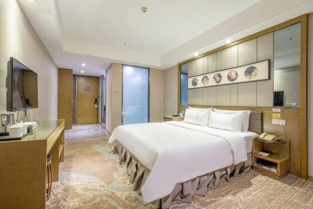 Lnsail Hotel Shenzhen Luohu Port Railway Station Extérieur photo