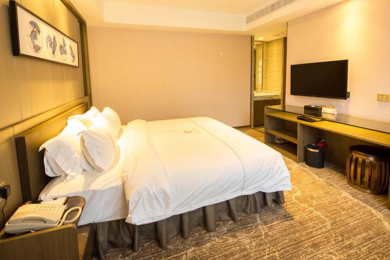 Lnsail Hotel Shenzhen Luohu Port Railway Station Extérieur photo