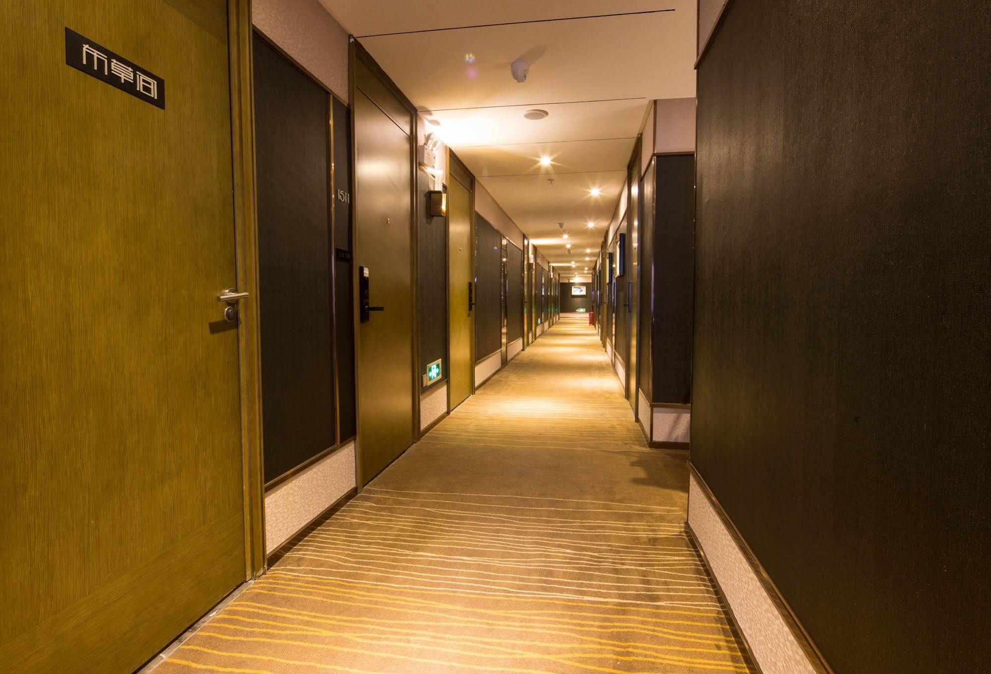 Lnsail Hotel Shenzhen Luohu Port Railway Station Extérieur photo